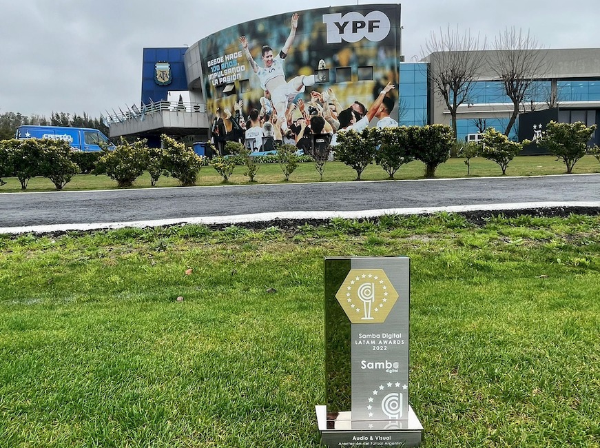 Argentina receives the 2022 Samba Awards trophy